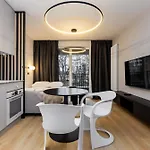 Quercus Deluxe By Bookinghost *