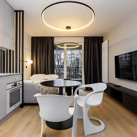 Quercus Deluxe By Bookinghost *