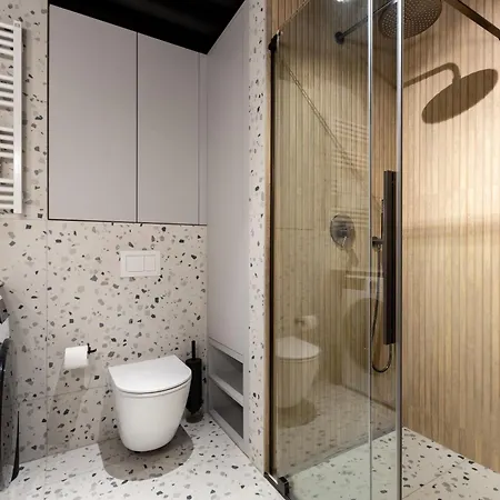 Quercus Deluxe By Bookinghost *